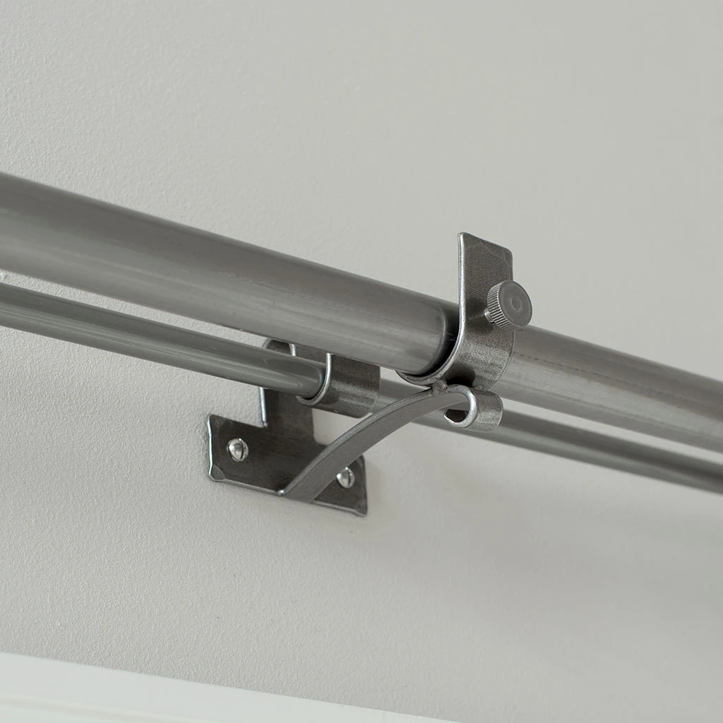 25/12mm Double Pole Centre Bracket In Polished 4 25/12mm Double Pole Centre Bracket In Polished - Image 2