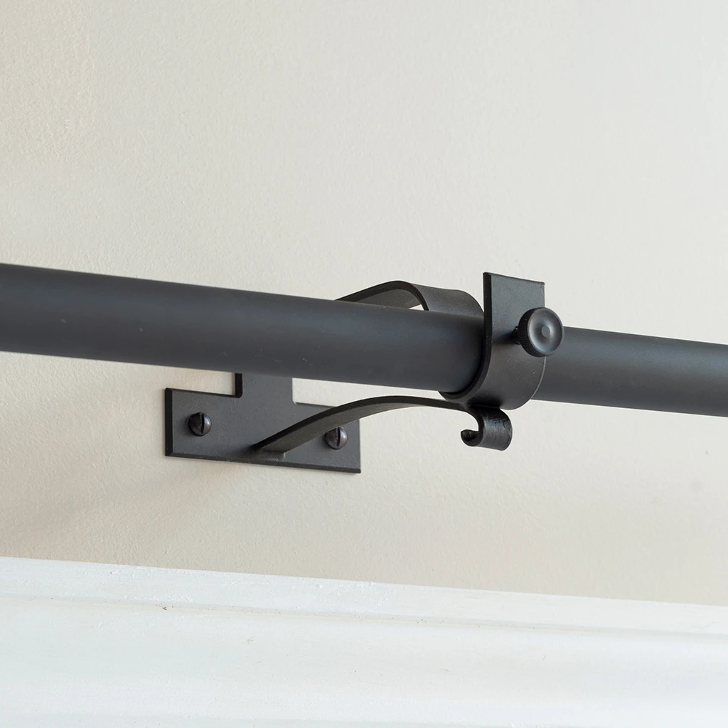 25mm Chapel Extended Centre Bracket In Beeswax 4 25mm Chapel Extended Centre Bracket In Beeswax - Image 2