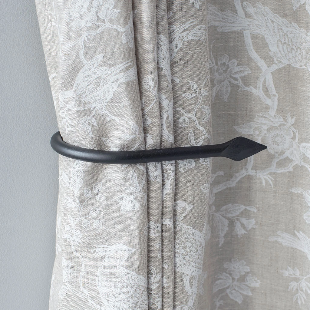 Large Spear Holdback In Beeswax 4 Large Spear Holdback In Beeswax - Image 2