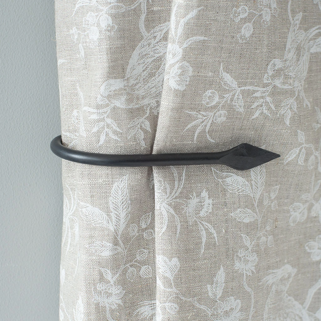 Small Spear Holdback In Beeswax 4 Small Spear Holdback In Beeswax - Image 2