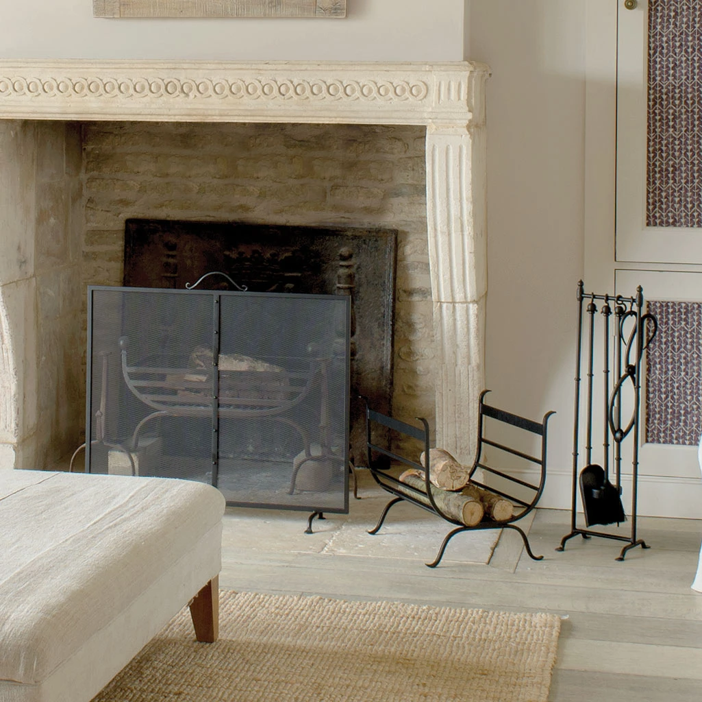 Hereford Fireguard In Matt Black 8 Hereford Fireguard In Matt Black - Image 6