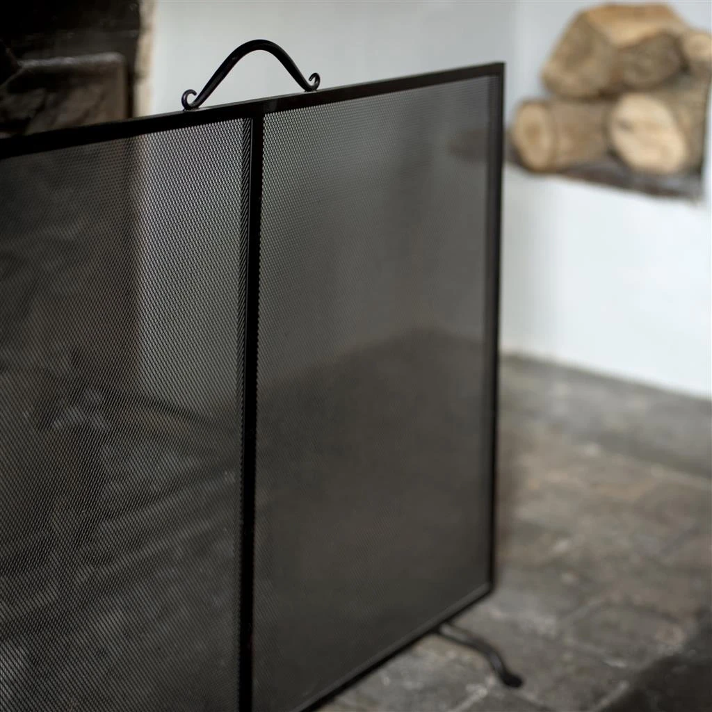 Hereford Fireguard In Matt Black 9 Hereford Fireguard In Matt Black - Image 7