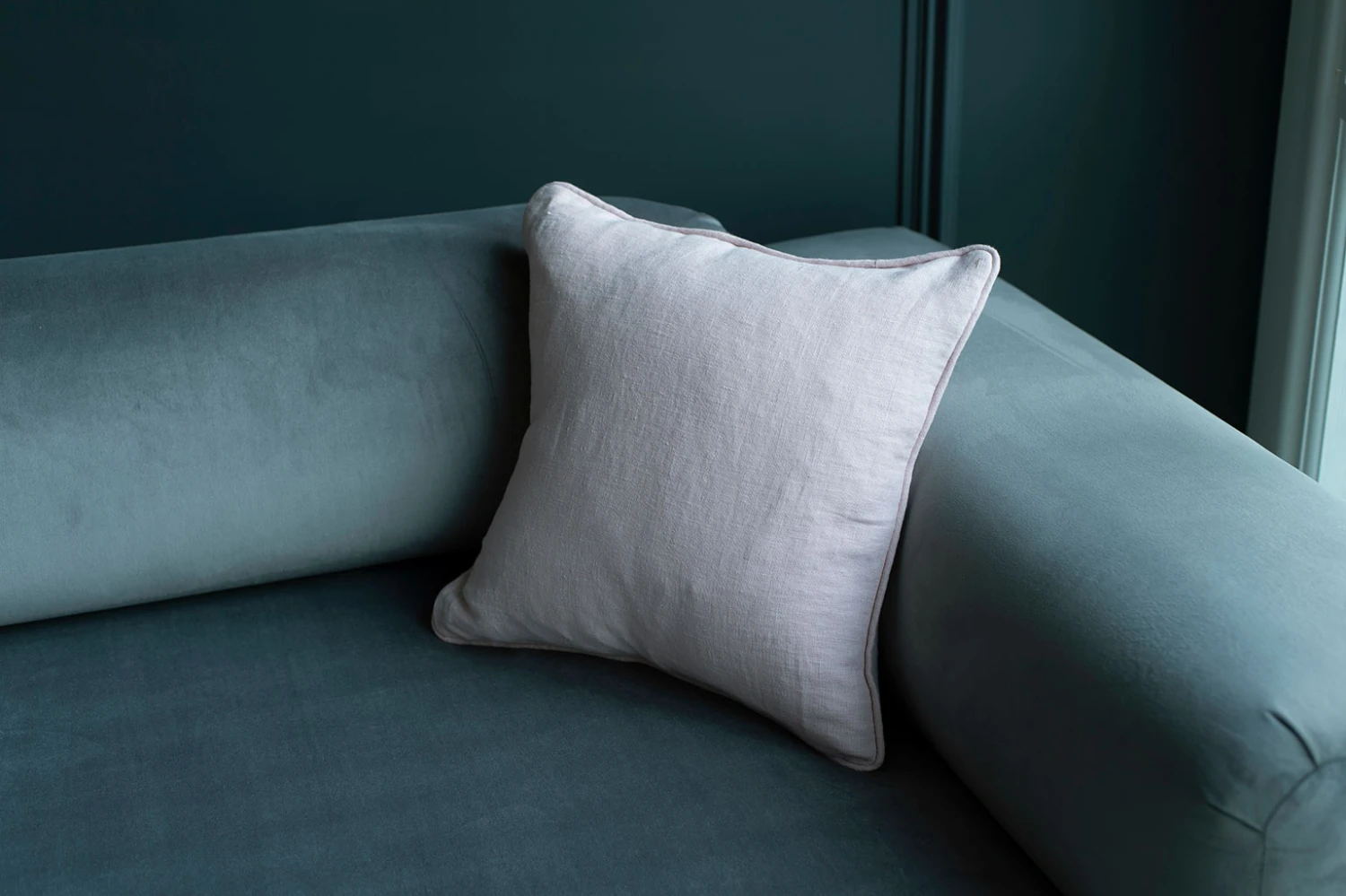 Cushion Cover In Vintage Pink Waterford 4 Cushion Cover In Vintage Pink Waterford - Image 2